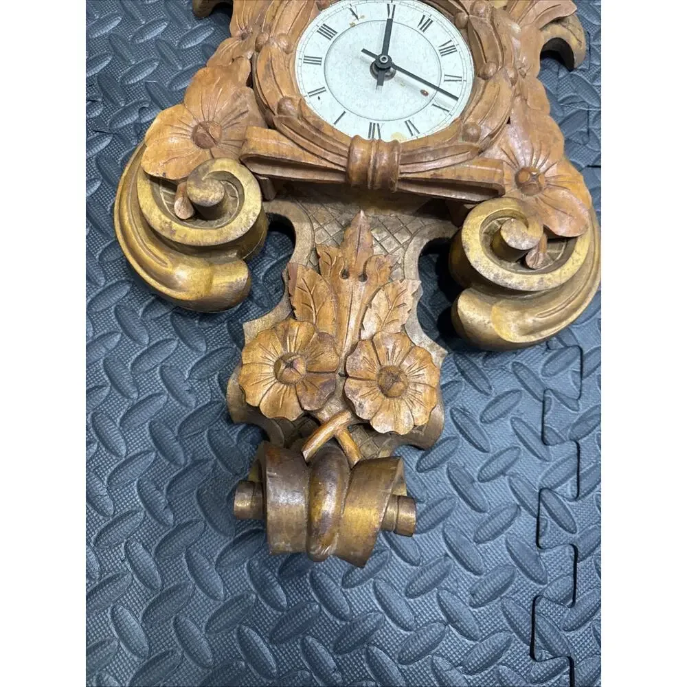 Clock baroque style